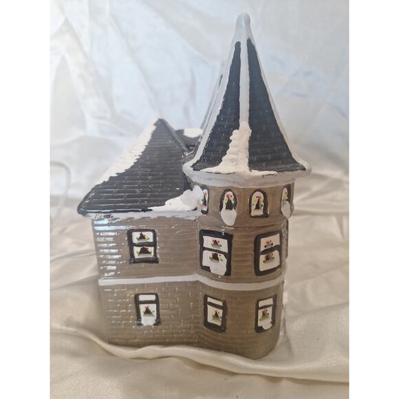 Dept 56 Snow Village “Twin Peaks” 1986 Lighted Building w/ Box- Works Great - Picture 5 of 9